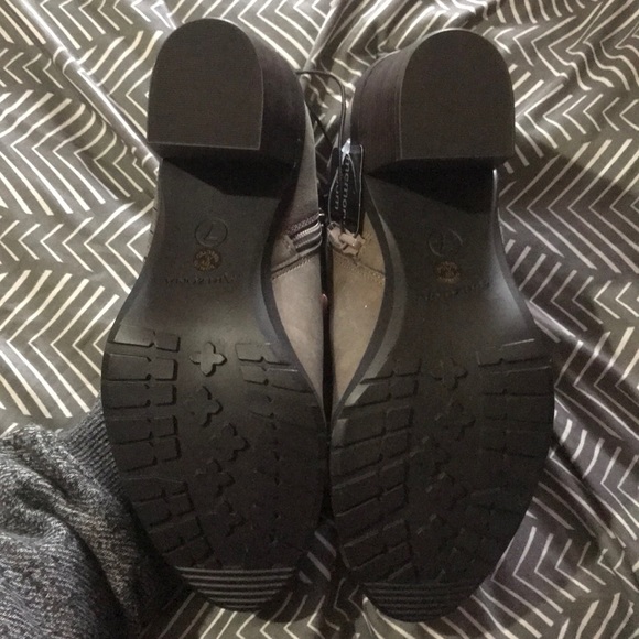 Taupe booties, brand new size 7. - Picture 3 of 4